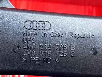 Повітропровід обігрівача (патрубки від пічки по салону) Audi Q7 4M(2015-2020)