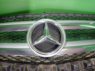 Решітка радіатора Mercedes GL X166