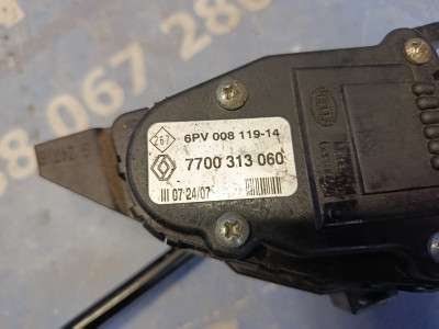 Педаль газа Renault Trafic II, Opel Vivaro II, Nissan Primastar II (2006-2014) рестайл