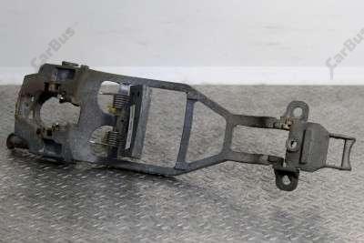 Кронштейн (тримач) ручки дверей Volkswagen Touareg (2007-2010) рестайл