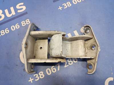 Петля двери распашной Renault Trafic II, Opel Vivaro II, Nissan Primastar II (2006-2014) рестайл