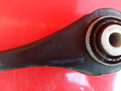 Важіль задній лівий Audi Q7 4M(2015-2020)