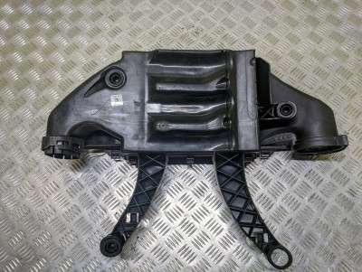Корпус повітряного фільтра BMW X5 E70 (2007-2010) дорестайл