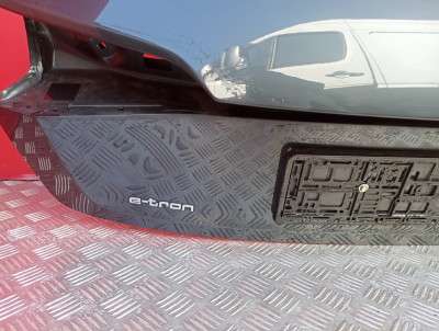 Кришка багажника (двері) Audi E-TRON