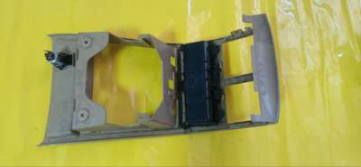 накладка задней консоли Mercedes ML W164 (2005-2011)
