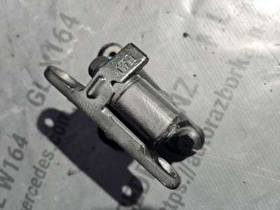 Петля двері права (низ/верх, зад/перед) Mercedes ML W164 (2005-2011)