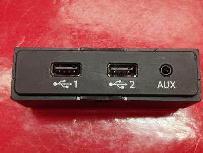 Роз`єм AUX/USB Audi Q7 4M(2015-2020)