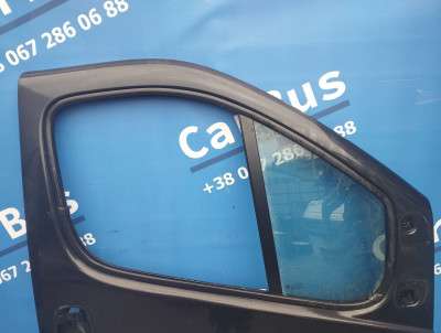 Двері передні праві Renault Trafic II, Opel Vivaro II, Nissan Primastar II (2006-2014) рестайл