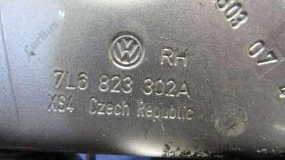 Петля капота права Volkswagen Touareg (2003-2006) дорестайл