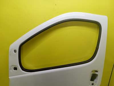 Двері передні ліві Renault Trafic II, Opel Vivaro II, Nissan Primastar II (2006-2014) рестайл