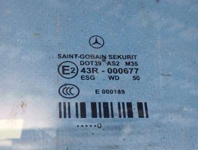 Стекло боковой двери передней левой Mercedes-Benz W212 E350 (2009-2016)