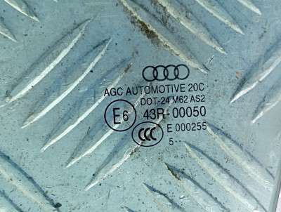 Скло бокових дверей передніх лівих Audi Q7 4M(2015-2020)