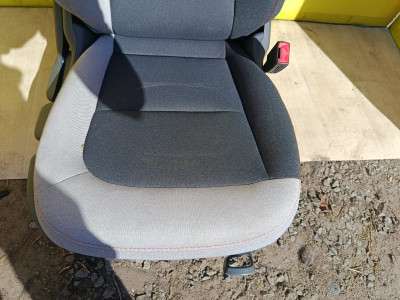 Сидіння переднє праве Chevrolet Bolt EV (2017-2021)