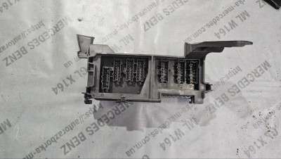 Блок предохранителей Mercedes ML W164 (2005-2011)