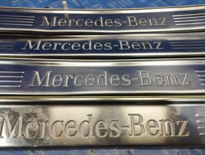 Накладка декоративна на поріг Mercedes-Benz S 560