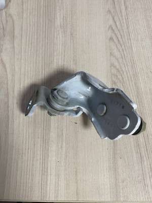 Петля Ford Escape 2017-2019