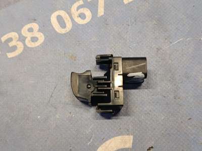 Кнопка стеклоподъемника Mitsubishi Outlander III FL (2015—2018)