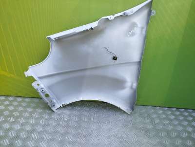 Крило переднє праве Renault Trafic II, Opel Vivaro II, Nissan Primastar II (2006-2014) рестайл