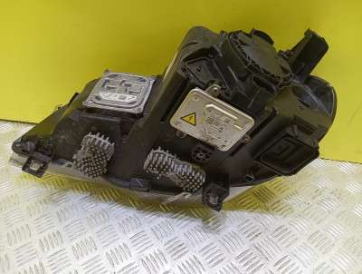 Фара передня права BMW X5 E70 (2010-2013) рестайл