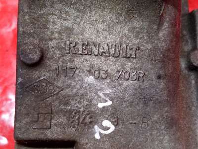 Кронштейн генератора RENAULT MASTER III