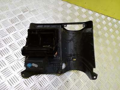 Консоль салону (центральна частина) Mercedes-Benz Vito W 639 (2003-2010) дорестайл