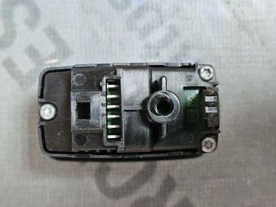 Кнопка відкриття багажника Mercedes ML W164 (2005-2011)