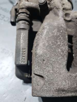 Суппорт задний правый Mercedes ML W166 (з 2011)