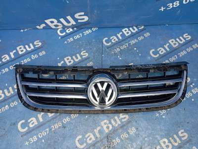Решетка радиатора Volkswagen Touareg (2007-2010) рестайл
