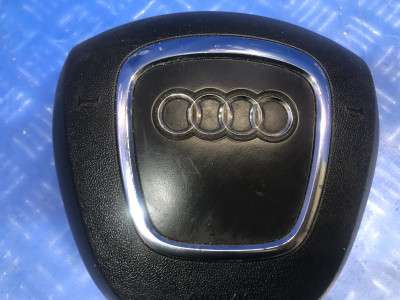 Подушка безопасности в рулевое колесо Audi Q7 (2010-2015)