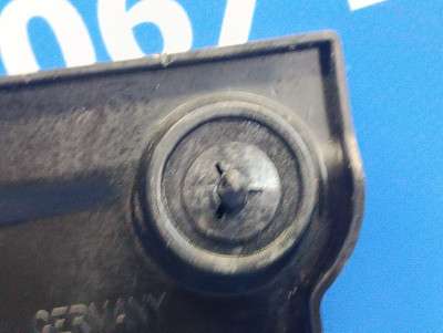 Жабо (пластик зливовий) Volkswagen Touareg (2003-2006) дорестайл