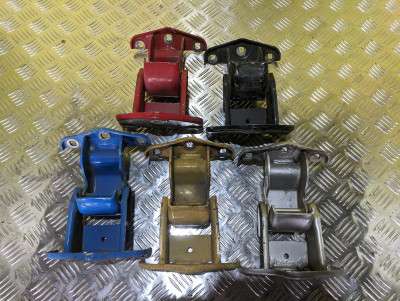 Петля двері розпашной Renault Trafic II, Opel Vivaro II, Nissan Primastar II (2006-2014) рестайл