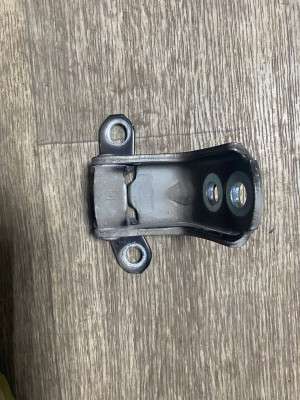 Петля Nissan Rogue 2014-2020