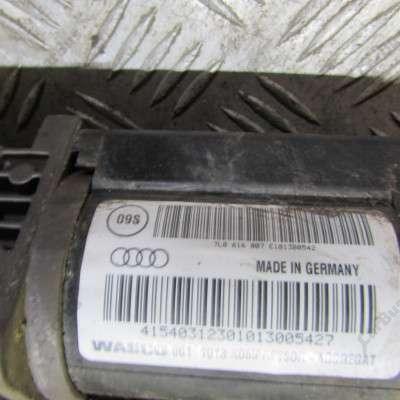 Компресор підвіски (насос) Audi Q7 (2010-2015)