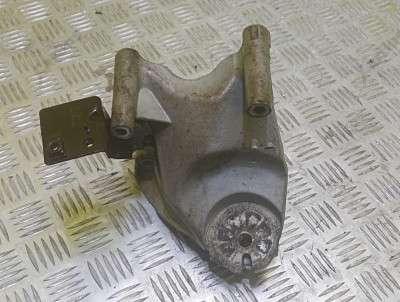 Кронштейн двигуна (лапа кріплення) Volkswagen Touareg (2003-2006) дорестайл