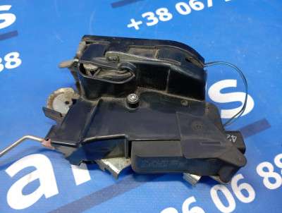 Замок двери передней правой Mercedes-Benz Vito W 639 (2010-2014) рестайл