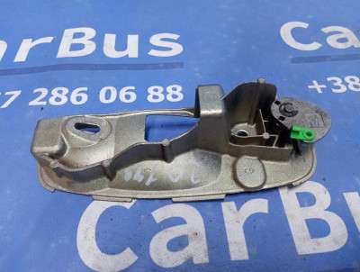 Кронштейн (тримач) ручки дверей Renault Trafic II, Opel Vivaro II, Nissan Primastar II (2006-2014) рестайл