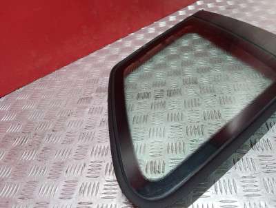 Скло кузовне заднє праве Volkswagen Touareg (2007-2010) рестайл