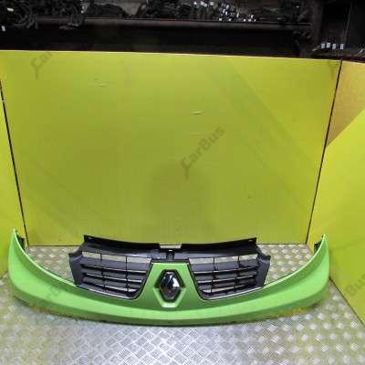 Накладка бампера переднього центральна Renault Trafic II, Opel Vivaro II, Nissan Primastar II (2006-2014) рестайл