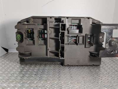 Блок запобіжників BMW X5 E70 (2010-2013) рестайл