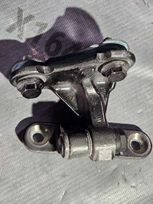 Петля двері права (низ/верх, зад/перед) Mercedes ML W164 (2005-2011)