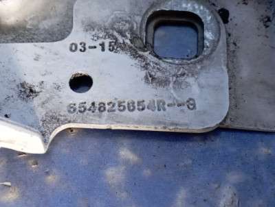 Кронштейн (крепление) крыла правый Renault Zoe (2012-2019)