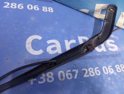 Щіткотримач двірників передній Mercedes-Benz Sprinter W 906 (2006-2014) дорестайл - 2