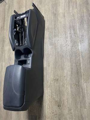 Тунель підлокітника Nissan Rogue 2014-2020