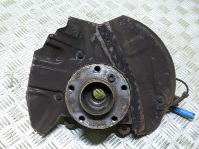 Ступиця (кулак цапфа) передня права BMW X5 E53 (2003-2006) рестайл