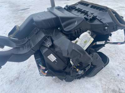 Корпус пічки Nissan Rogue 2014-2020