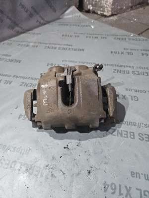 Суппорт передний правый Mercedes ML W164 (2005-2011)
