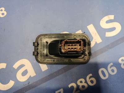 Кнопка стеклоподъемника Renault Trafic II, Opel Vivaro II, Nissan Primastar II (2006-2014) рестайл