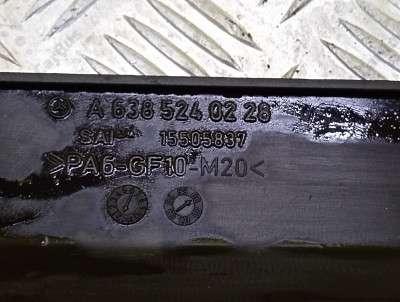 Накладка декоротивна (на ДВС) Mercedes-Benz Vito W 639 (2003-2010) дорестайл