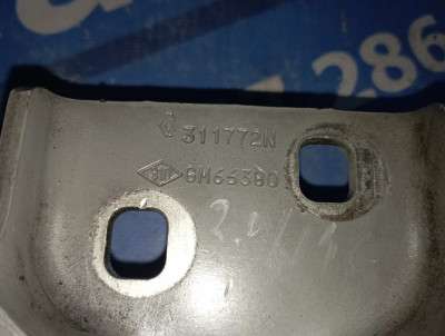 Петля двері передньої правої Renault Trafic II, Opel Vivaro II, Nissan Primastar II (2006-2014) рестайл