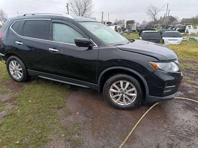 Двері передні праві Nissan Rogue 2014-2020